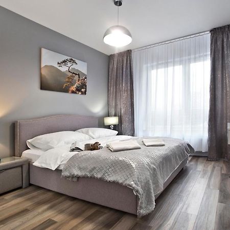 ורשה Goclaw P&O Serviced Apartments מראה חיצוני תמונה
