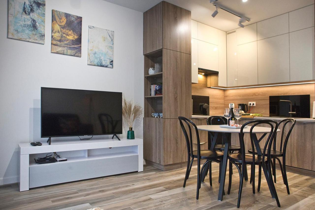 ורשה Goclaw P&O Serviced Apartments מראה חיצוני תמונה