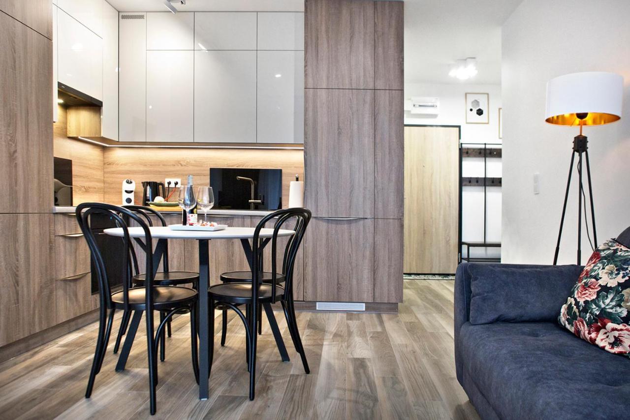 ורשה Goclaw P&O Serviced Apartments מראה חיצוני תמונה